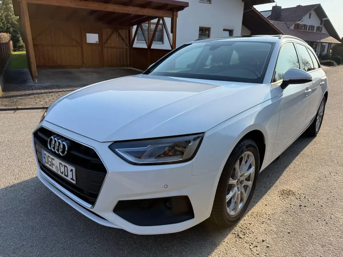 Gebraucht Audi A4 Sport 204 PS (150 kW) 2023 Weiß Kombi