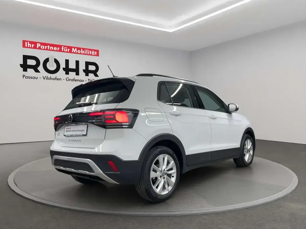 Gebraucht VW T-Cross Life 116 PS (85 kW) 2024 Weiß SUV