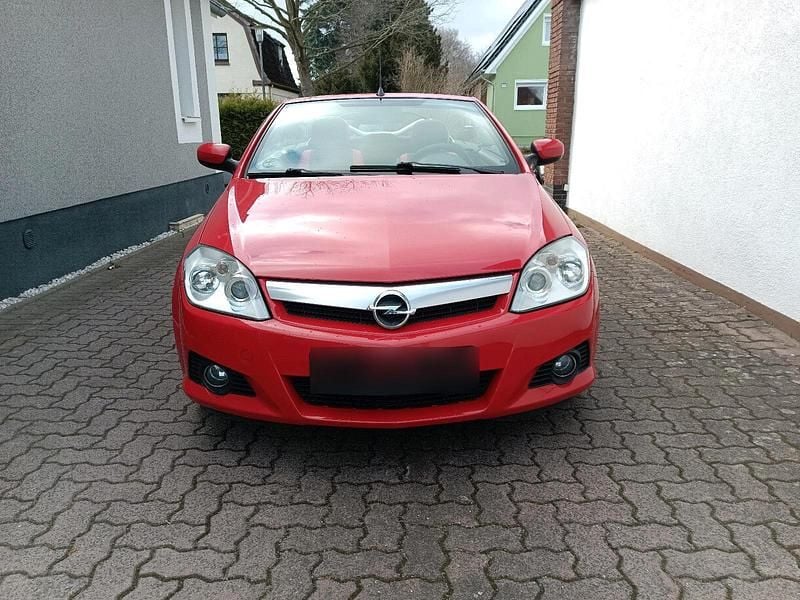 Gebraucht Opel Tigra 90 PS (66 kW) 2004 Rot Cabrio