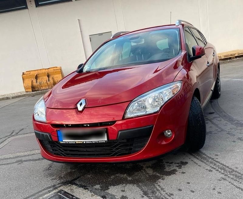 Gebraucht Renault Mégane GrandTour 100 PS (73 kW) 2024 Rot Kombi