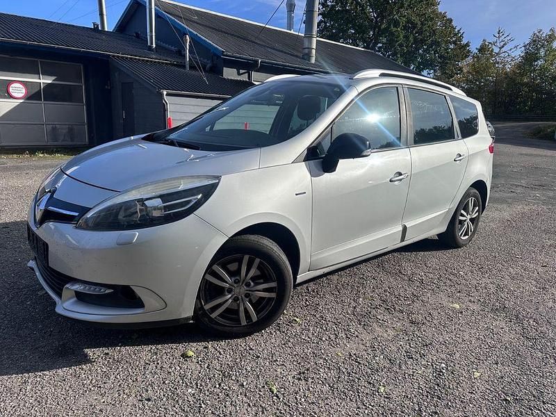 Grau Gebraucht 2015 Renault Grand Scénic III Van / Kleinbus | 3.800 € (Fairer Preis) - Bild 1/4