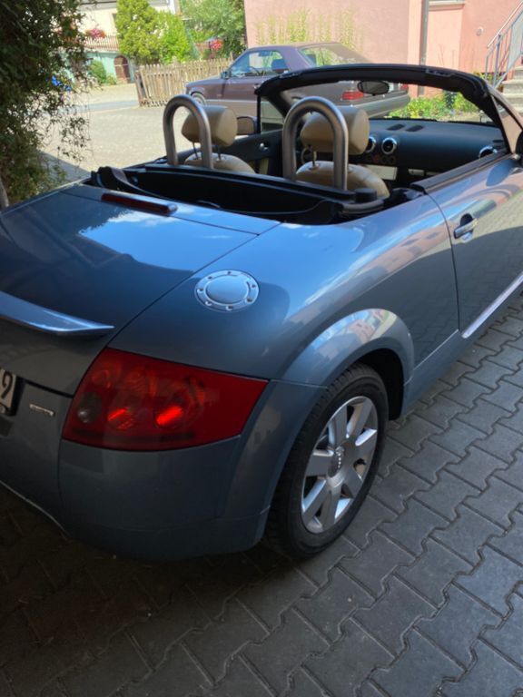 Blau Gebraucht 2006 Audi TT Roadster Sport Cabrio | 5.800 € (Fairer Preis) - Bild 1/4