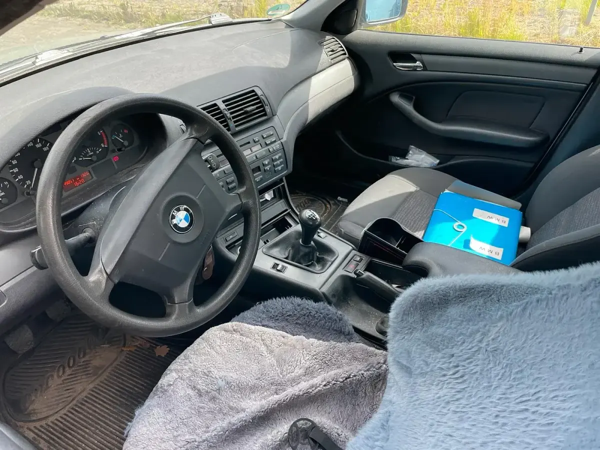 Gebraucht BMW 320 150 PS (110 kW) 2005 Silber Limousine