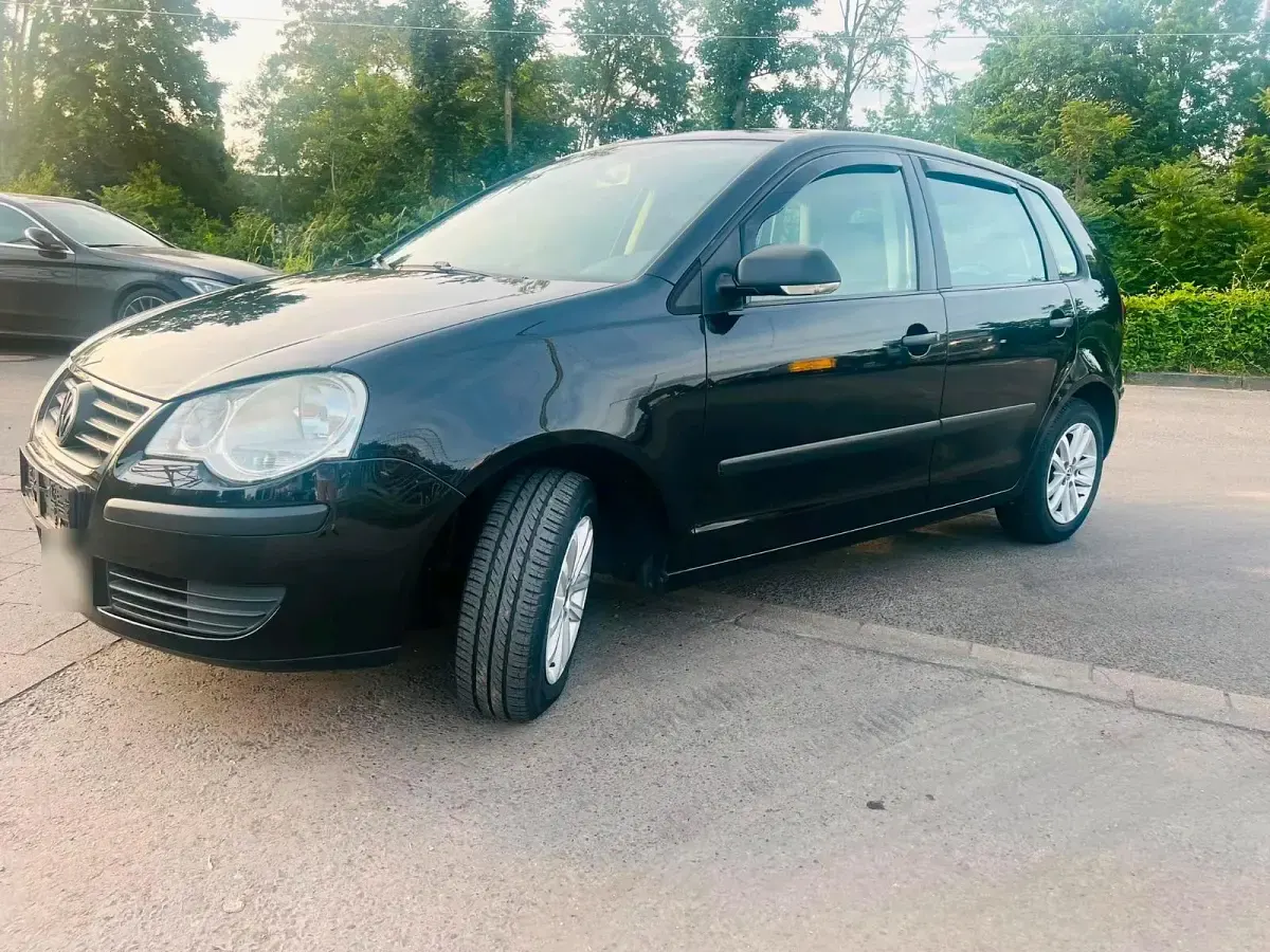 Gebraucht VW Polo 69 PS (50 kW) 2009 Schwarz Kleinwagen