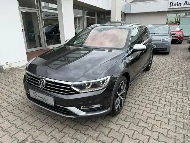 Gebraucht VW Passat Alltrack 190 PS (139 kW) 2018 Mangangrau metallic (metallic) Kombi