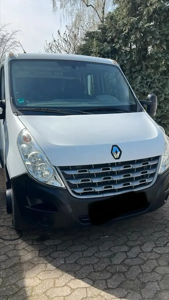 Używany Renault Master 150 KM (110 kW) 2013 Biały Sedan/Limuzyna