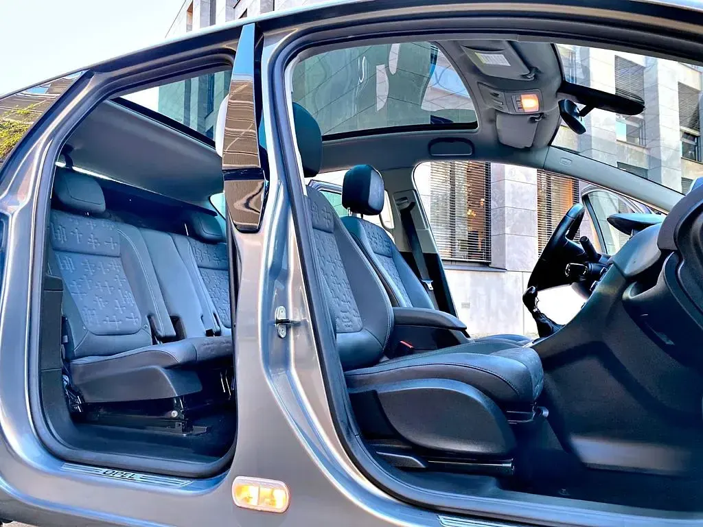 Gebraucht Opel Meriva 140 PS (102 kW) 2012 Grau Van / Kleinbus