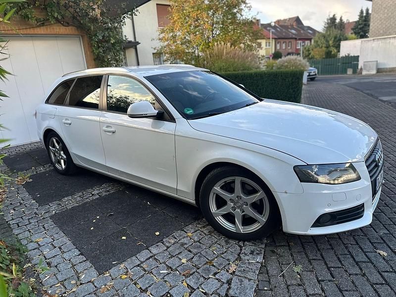Weiß Gebraucht 2008 Audi A4 Kombi | 2.990 € (Superpreis) - Bild 1/4
