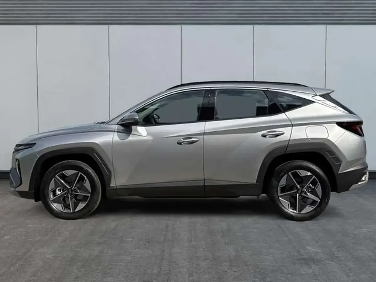 Neu Hyundai Tucson Style 239 PS (175 kW) 2026 Shimmering silver meta.../silb SUV
