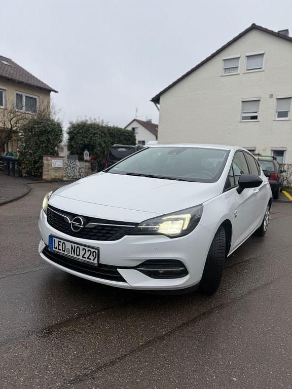 Gebraucht Opel Astra 131 PS (96 kW) 2020 Weiß Limousine