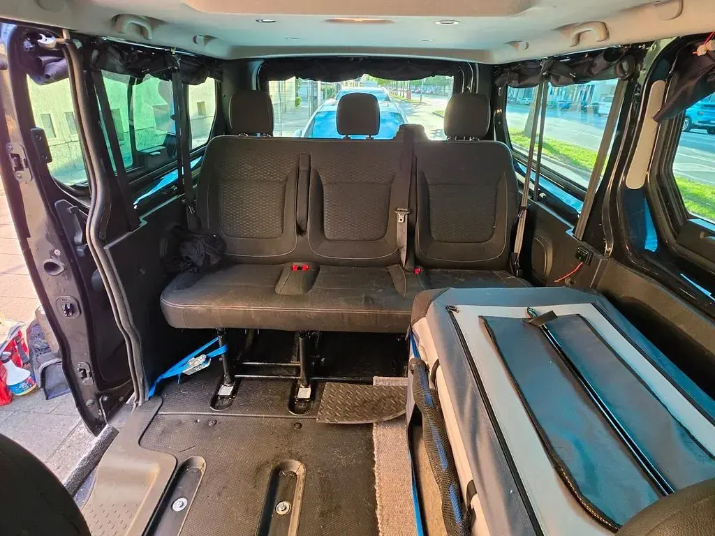 Gebraucht Opel Vivaro 125 PS (91 kW) 2015 Schwarz Van / Kleinbus