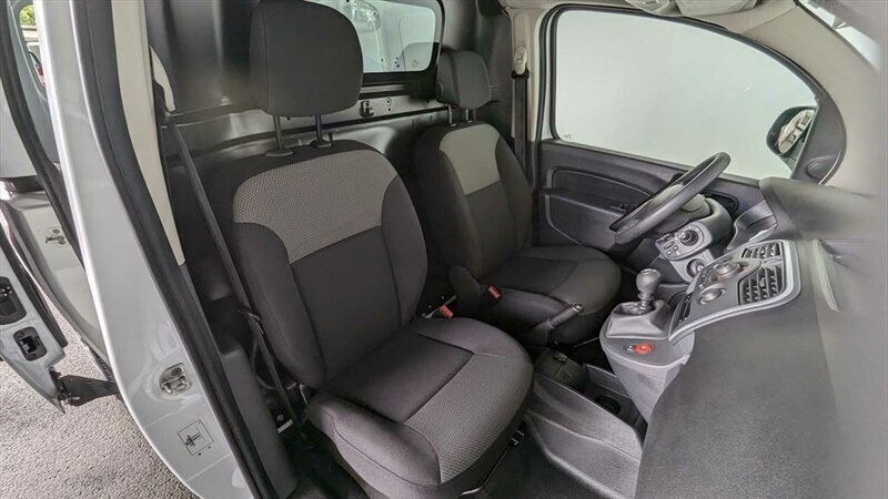 Gebraucht Renault Kangoo 95 PS (69 kW) 2021 Weiss / mineralweiss / uni Van / Kleinbus