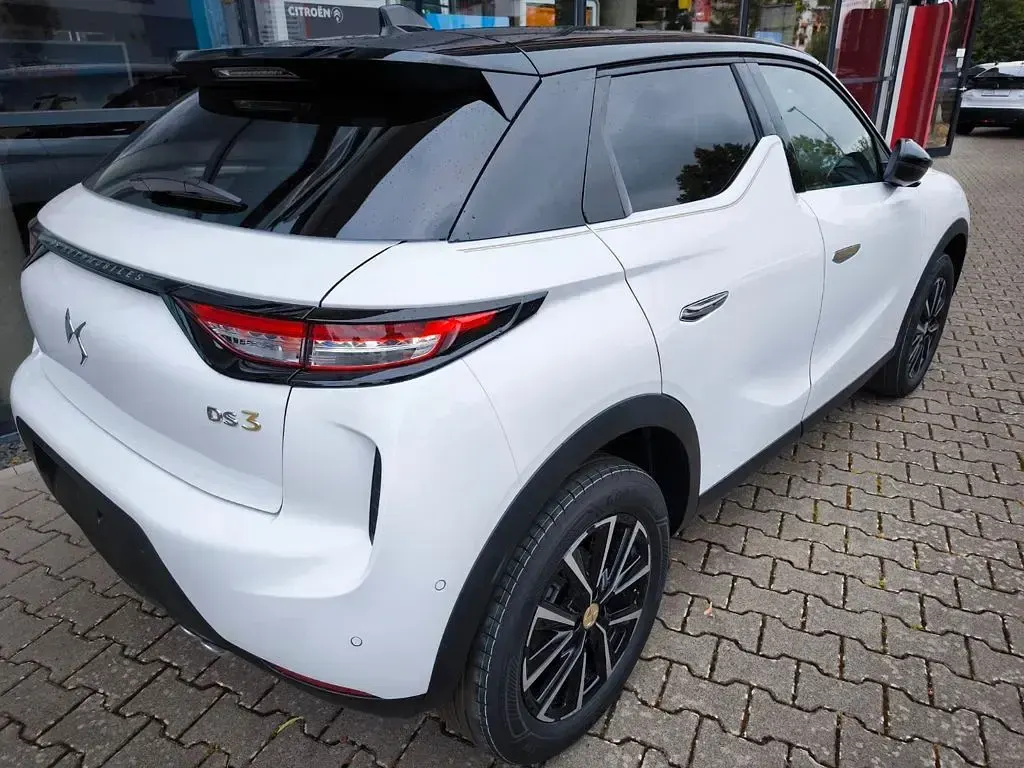 Neu DS Automobiles DS3 Crossback 136 PS (100 kW) 2026 Weiß SUV