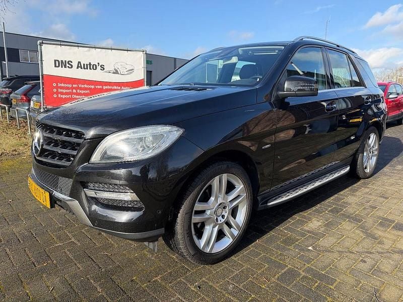 Gebraucht Mercedes ML250 204 PS (150 kW) 2012 Schwarz SUV