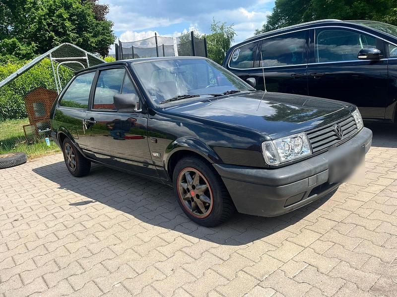 Second-hand VW Polo 45 CP (33 kW) 1992 Negru Coupe