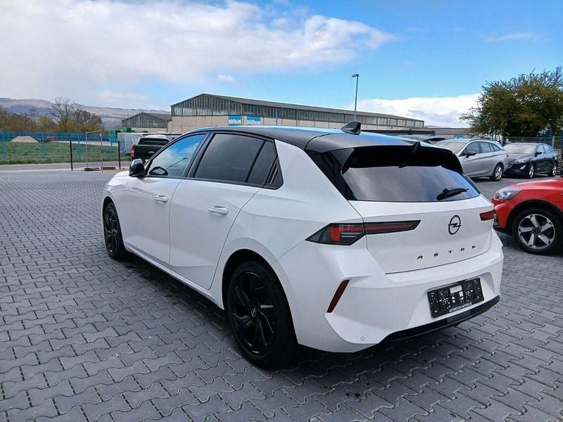 Gebraucht Opel Astra 131 PS (96 kW) 2024 Weiß Limousine