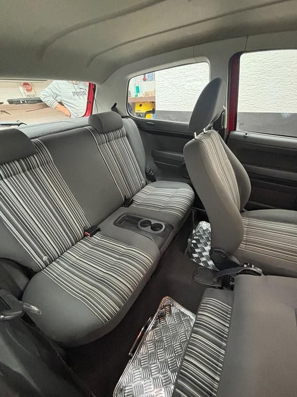 Gebraucht VW Fox 56 PS (41 kW) 2010 Rot Kleinwagen