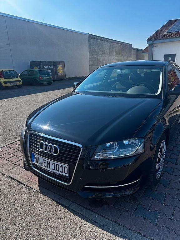Gebraucht Audi A3 Attraction 105 PS (77 kW) 2012 Schwarz Kleinwagen
