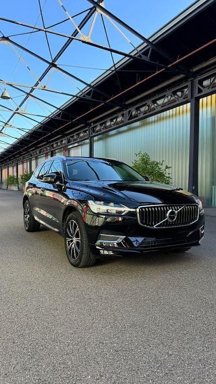 Schwarz Gebraucht 2017 Volvo XC60 Inscription SUV | 20.990 € (Teuer) - Bild 1/4