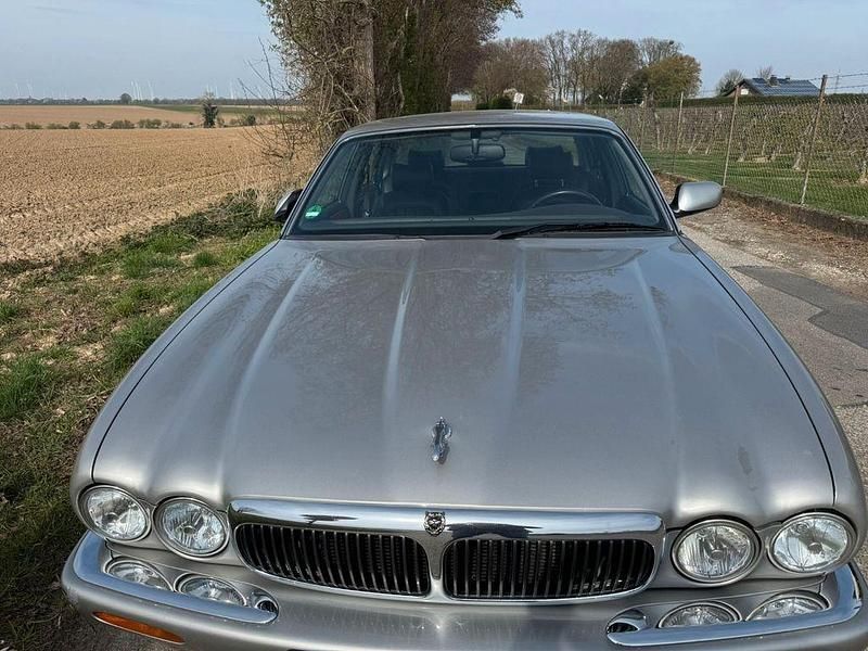 Gebraucht Jaguar XJ8 Executive 237 PS (174 kW) 1999 Silber Limousine