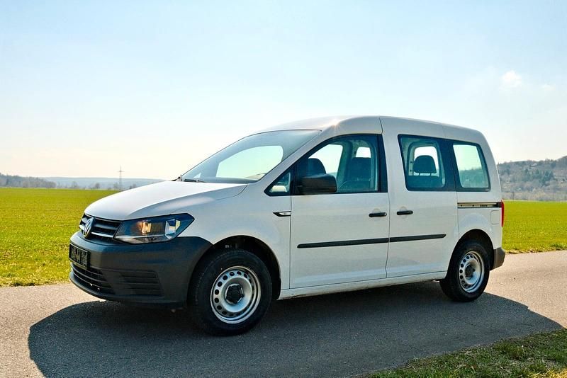 Gebraucht VW Caddy 102 PS (75 kW) 2020 Weiß Van / Kleinbus