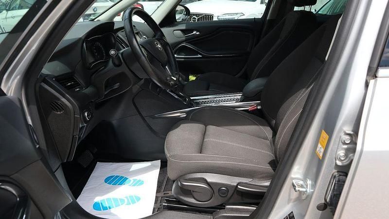 Gebraucht Opel Zafira Innovation 136 PS (100 kW) 2018 Argonsilber Van / Kleinbus
