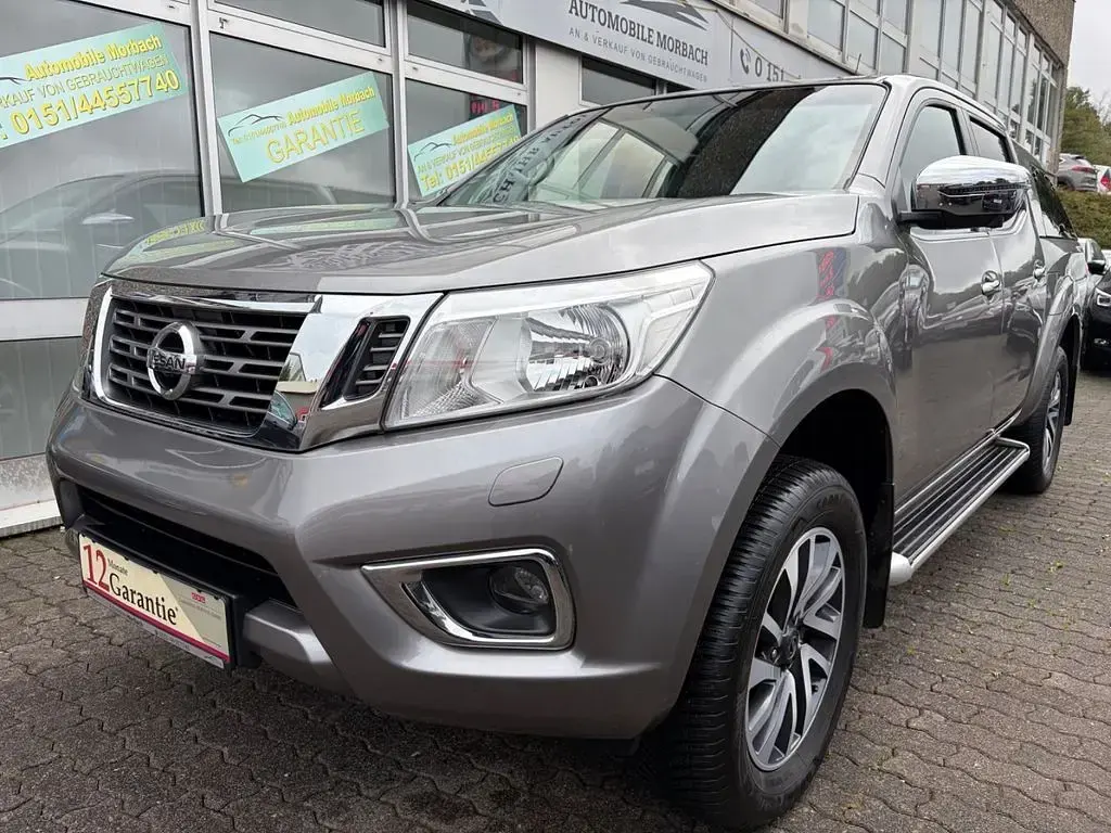 Gebraucht Nissan Navara 360º 190 PS (139 kW) 2016 Precision grey (m) Pickup