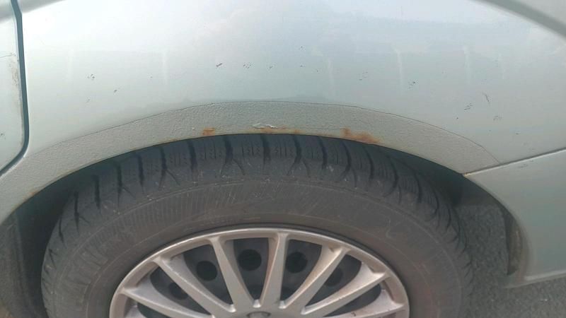 Usata Ford Focus 100 CV (73 kW) 2002 Verde Station wagon