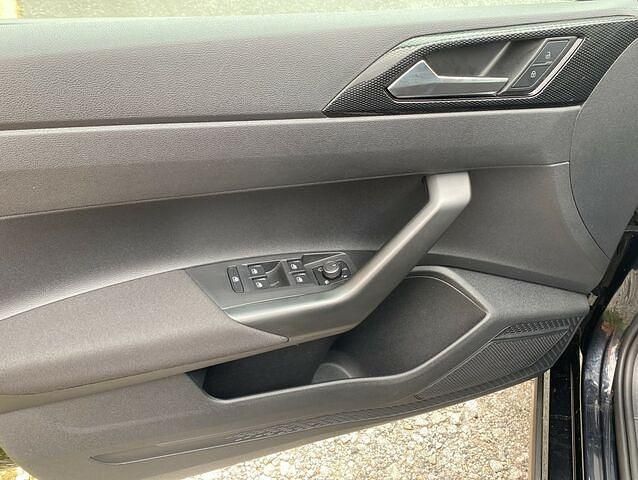 Gebraucht VW Taigo Life 110 PS (80 kW) 2023 Schwarz SUV