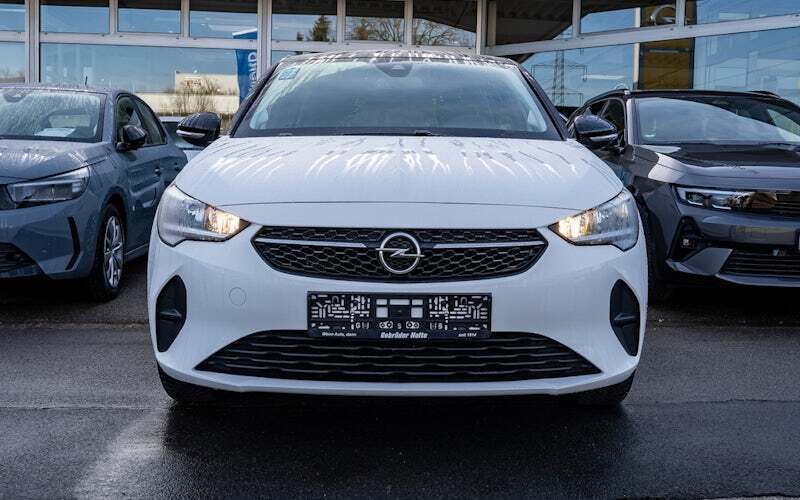 Gebraucht Opel Corsa-e Edition 100 kW (136 PS) 2022 Weiß Kleinwagen