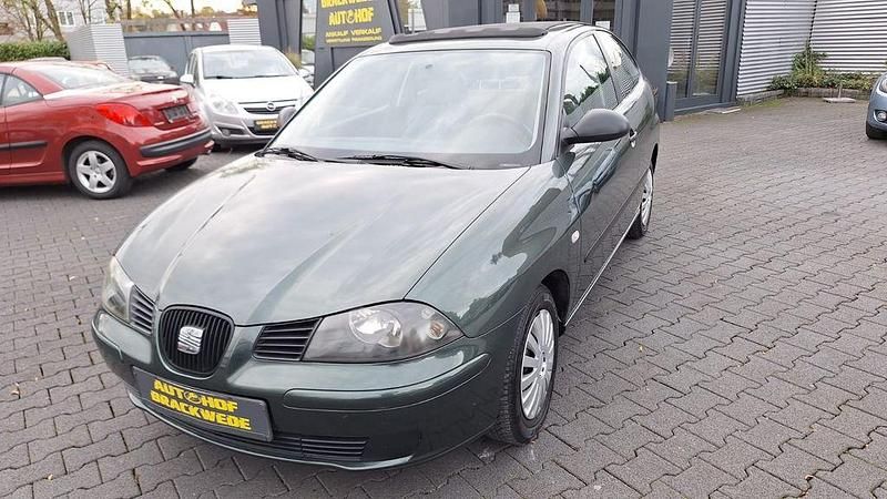 Grün Gebraucht 2004 Seat Ibiza Limousine | 1.999 € (Fairer Preis) - Bild 1/4