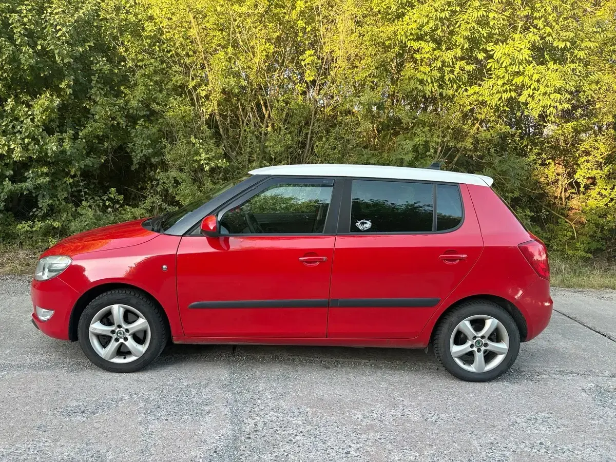 Gebraucht Skoda Fabia 105 PS (77 kW) 2010 Rot Limousine