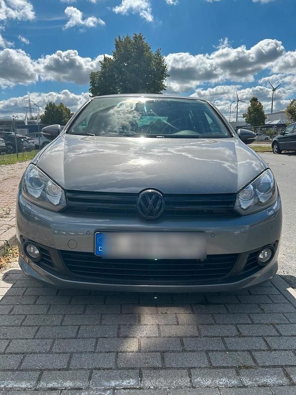 Grau Gebraucht 2011 VW Golf VI Kleinwagen | 4.300 € (Guter Preis) - Bild 1/4