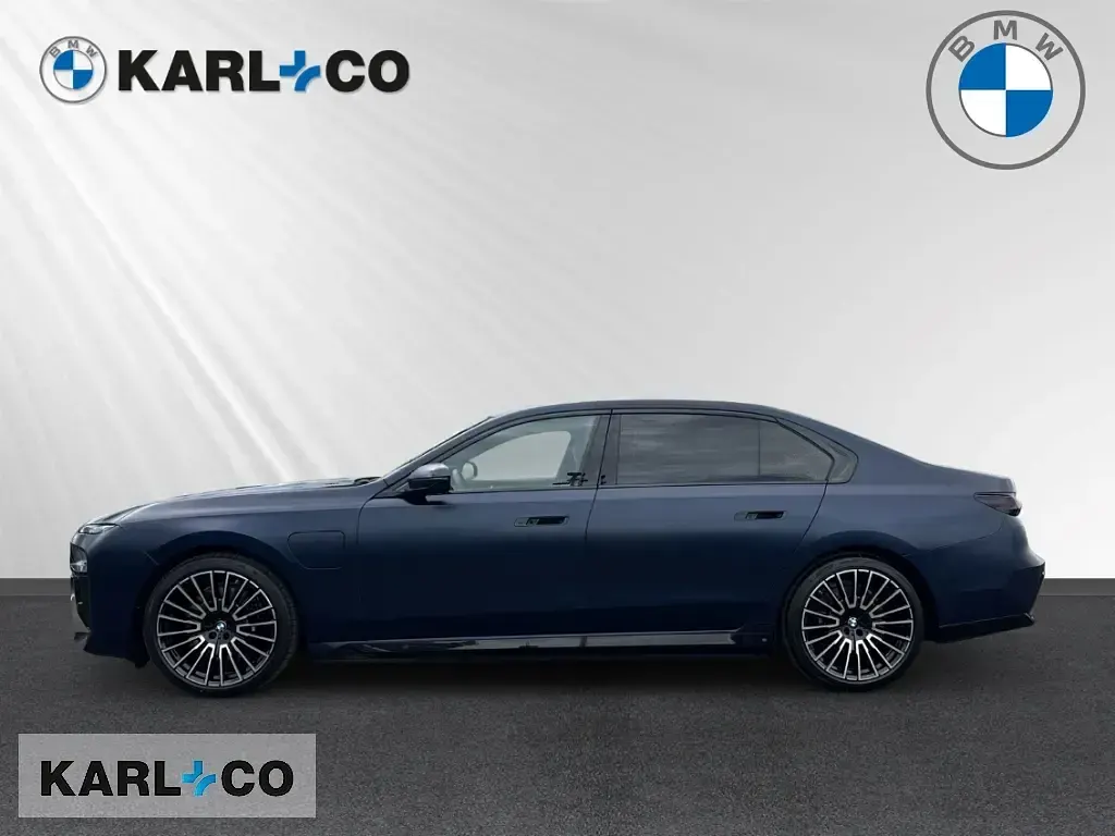 Gebraucht BMW 750e Comfort Edition 313 PS (230 kW) 2025 Blau Limousine