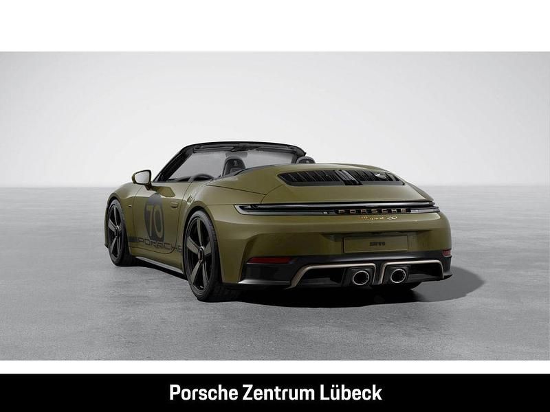 Neu Porsche 992 541 PS (397 kW) 2026 Gruen Cabrio