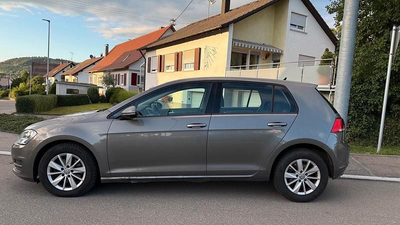 Grau Gebraucht 2013 VW Golf VII Limousine | 6.950 € (Guter Preis) - Bild 1/4