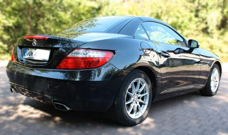 Gebraucht Mercedes SLK200 184 PS (135 kW) 2011 Schwarz Cabrio