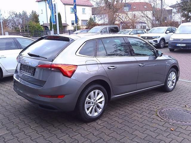Gebraucht Skoda Scala Ambition 110 PS (80 kW) 2023 Graphitegrau metallic Kleinwagen