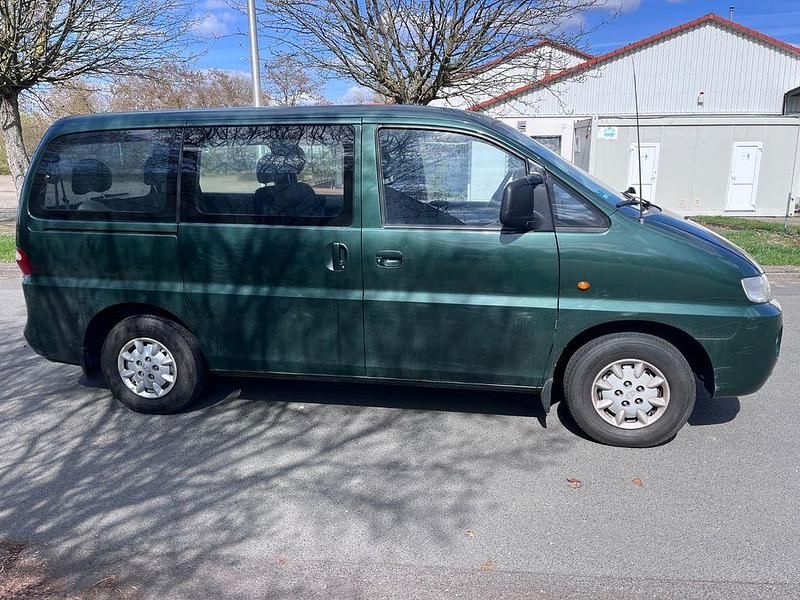 Gebraucht Hyundai H-1 111 PS (81 kW) 2000 Grün Van / Kleinbus