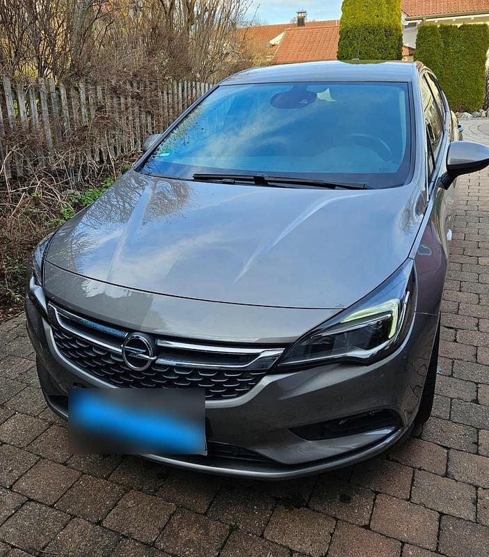 Gebraucht Opel Astra Innovation 105 PS (77 kW) 2016 Beige Limousine