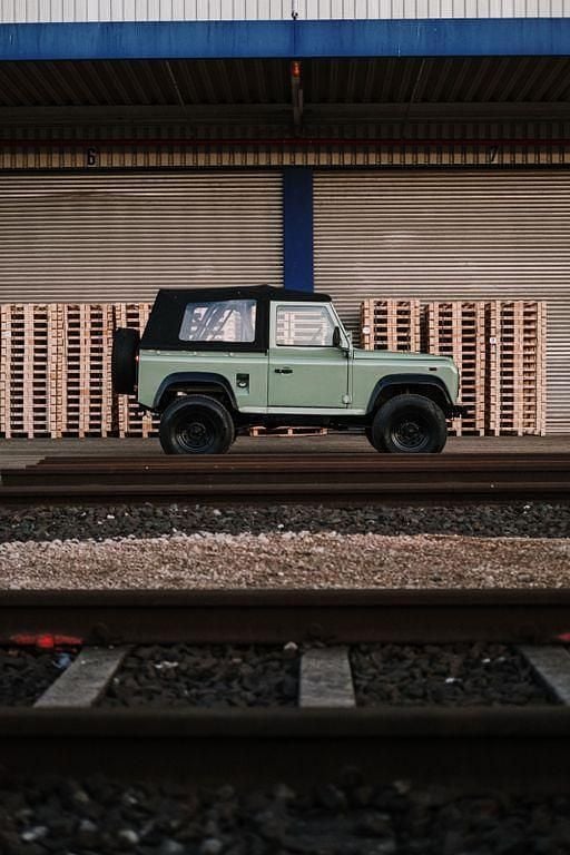 Gebraucht Land Rover Defender 84 PS (61 kW) 1987 Grün SUV