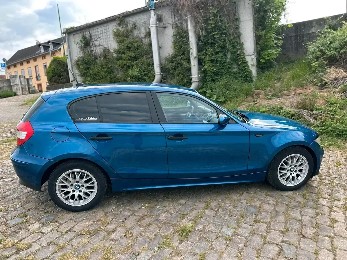 Gebraucht BMW 116 120 PS (88 kW) 2005 Blau Kleinwagen