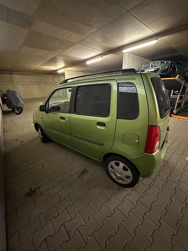 Gebraucht Opel Agila 58 PS (42 kW) 2001 Grün Van / Kleinbus