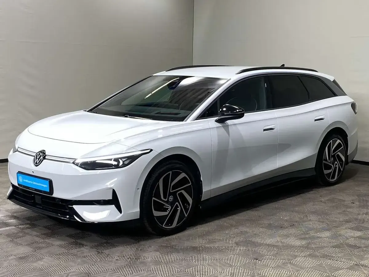 Gebraucht VW ID.7 Pro 210 kW (286 PS) 2025 Weiß Kombi