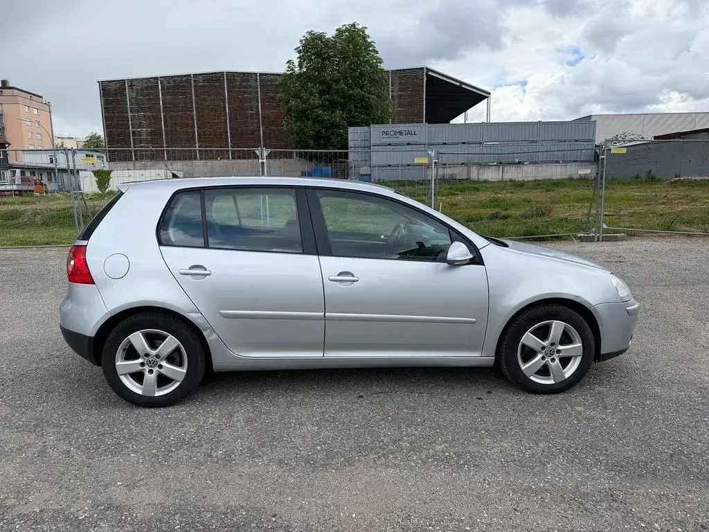 Gebraucht VW Golf V 122 PS (89 kW) 2007 Silber Limousine