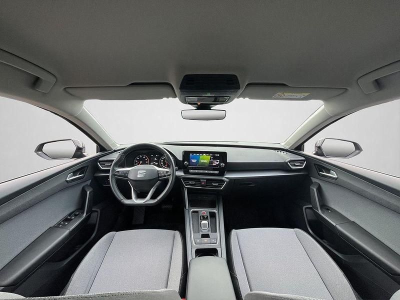 Gebraucht Seat Leon Style 110 PS (80 kW) 2024 Midnight schwarz metallic (metallic) Limousine