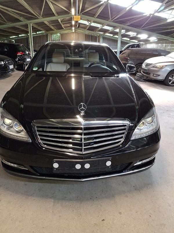 Gebraucht Mercedes S350 306 PS (225 kW) 2012 Schwarz Limousine