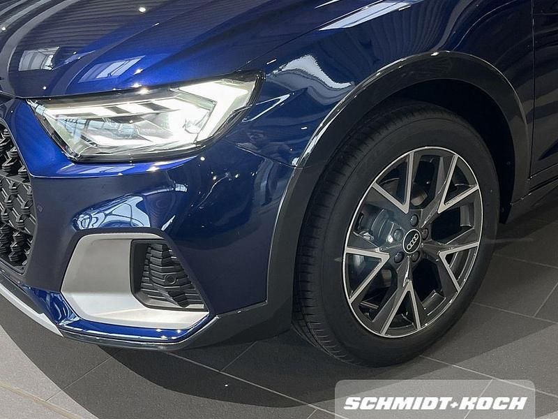 Neu Audi A1 Comfort 116 PS (85 kW) 2025 Blau Kleinwagen