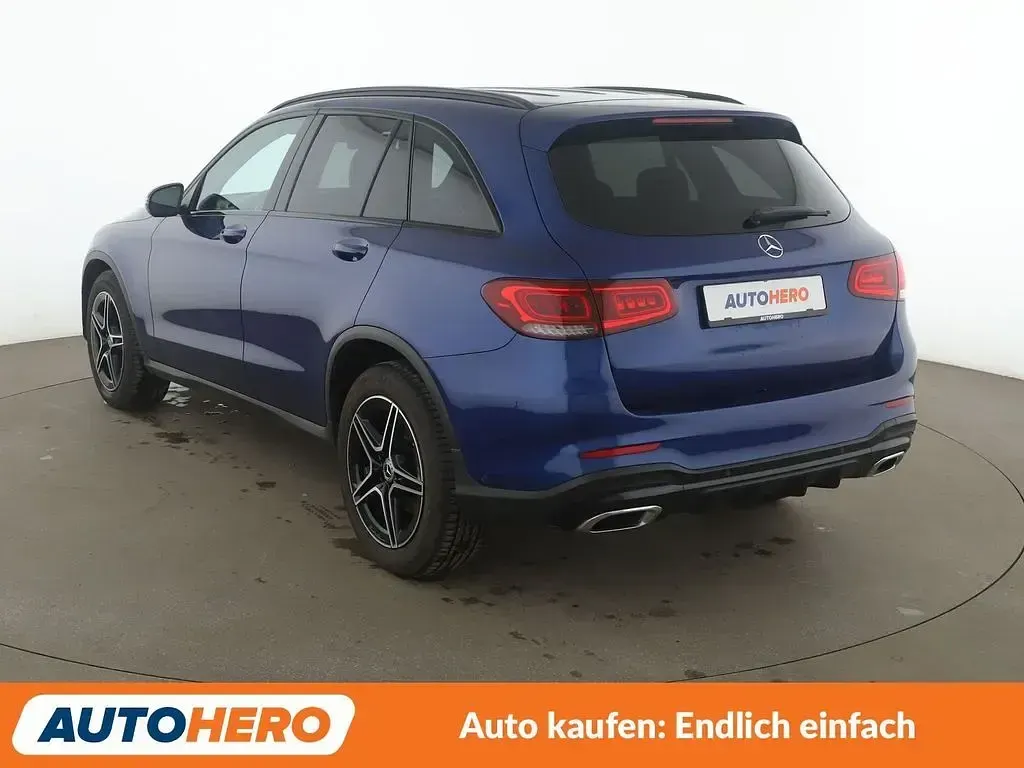 Gebraucht Mercedes GLC200 AMG line 163 PS (119 kW) 2019 Blau SUV