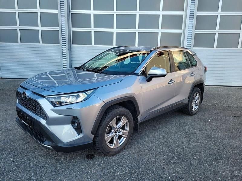 Gebraucht Toyota RAV4 175 PS (128 kW) 2022 Silber SUV